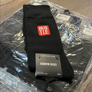 Steve Madden Black Crew Socks with Red Detail 6 pairs size 6-12.5